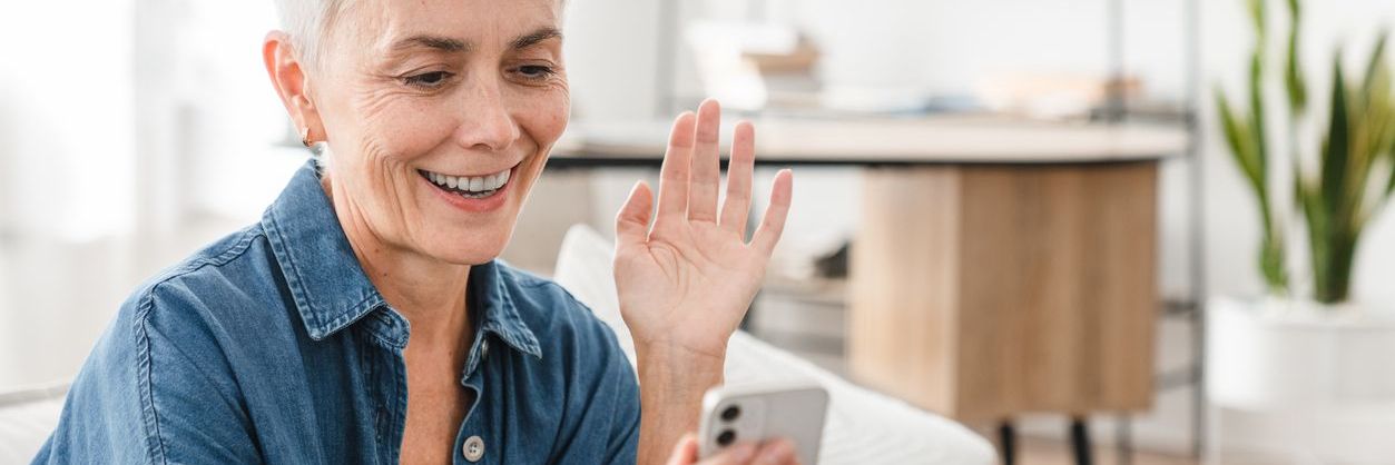 Tinder voor 50-plussers - Gelukkig daten